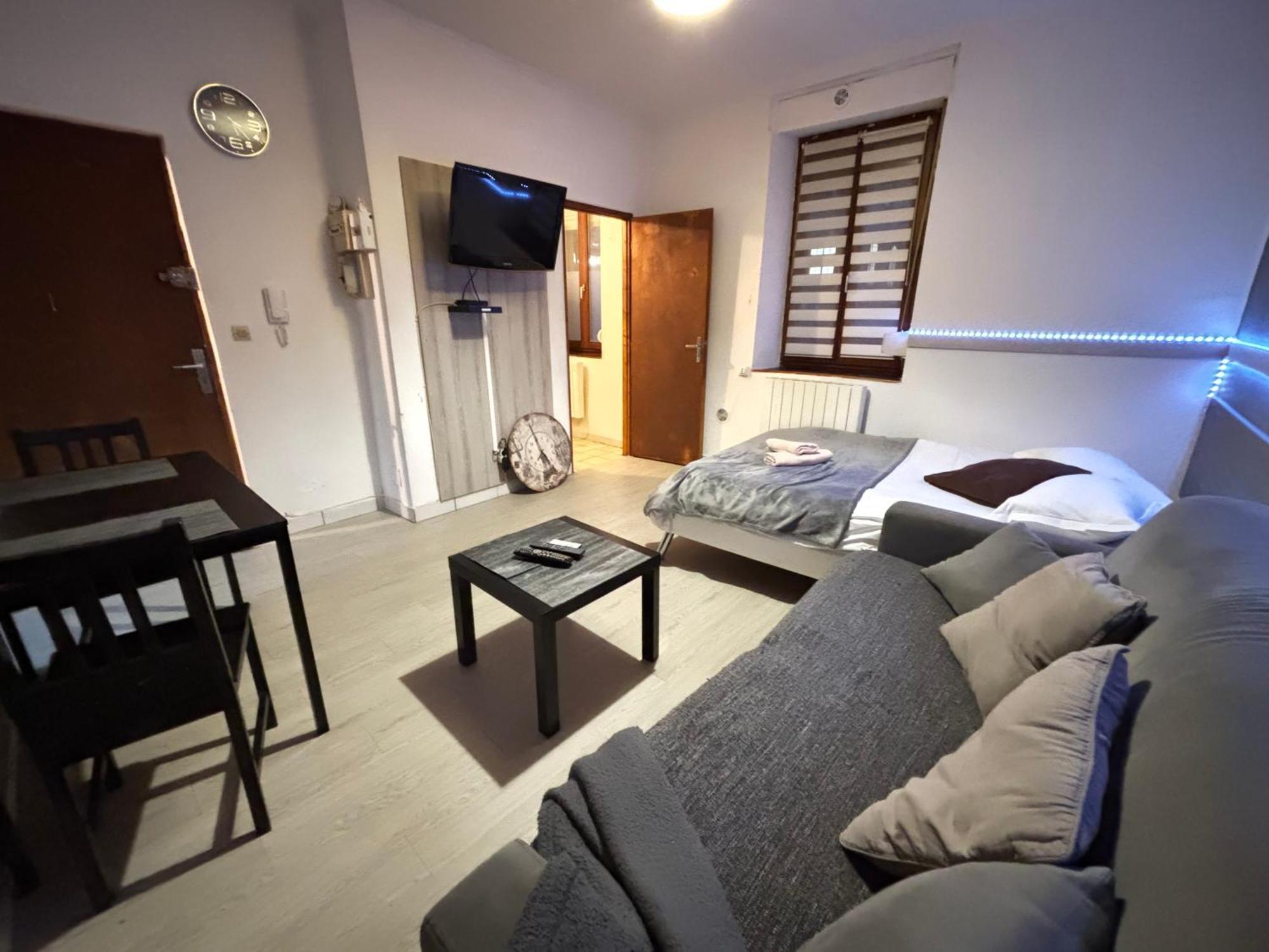 Le Lorrain Wifi Un Sejour A Part Apartment Metz Exterior foto