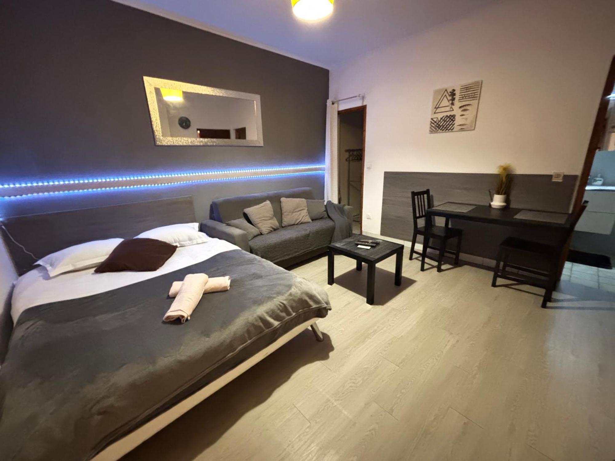 Le Lorrain Wifi Un Sejour A Part Apartment Metz Exterior foto